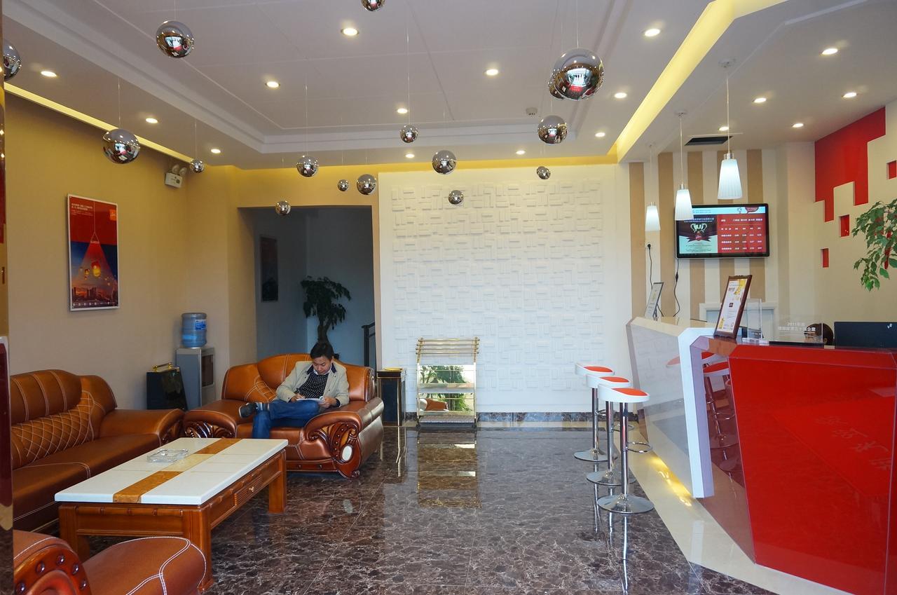 Thank Inn Chain Hotel Guizhou Zunyi Huichuan District Huichuan Avenue المظهر الخارجي الصورة